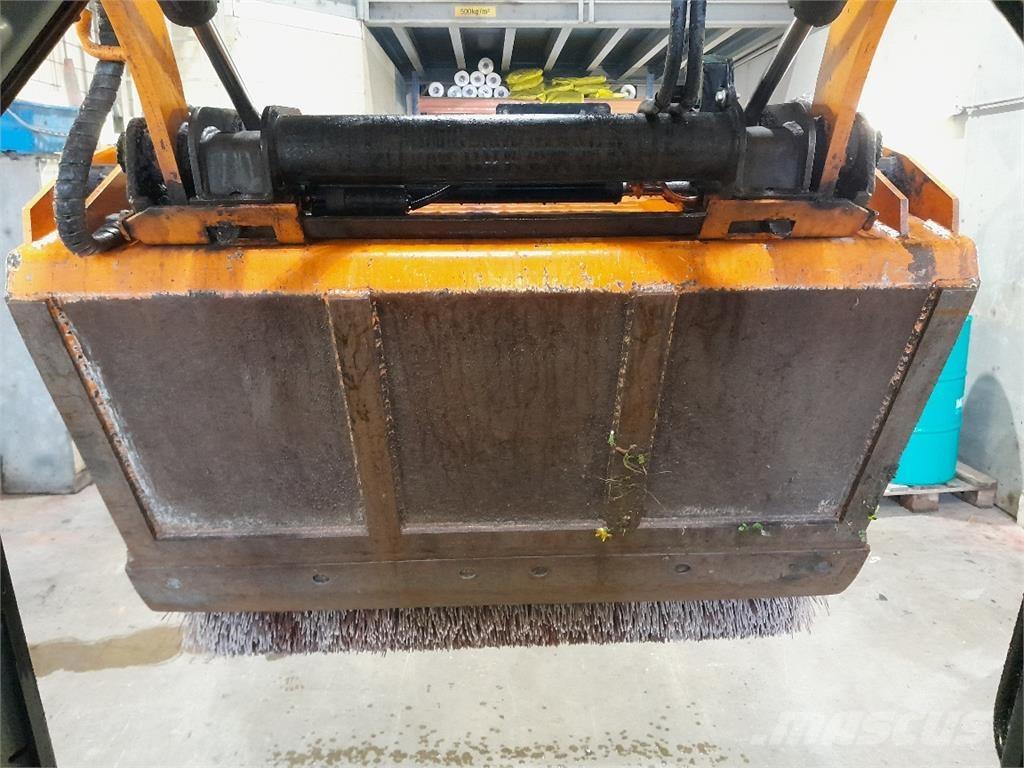 CAT 226D  휠로우더