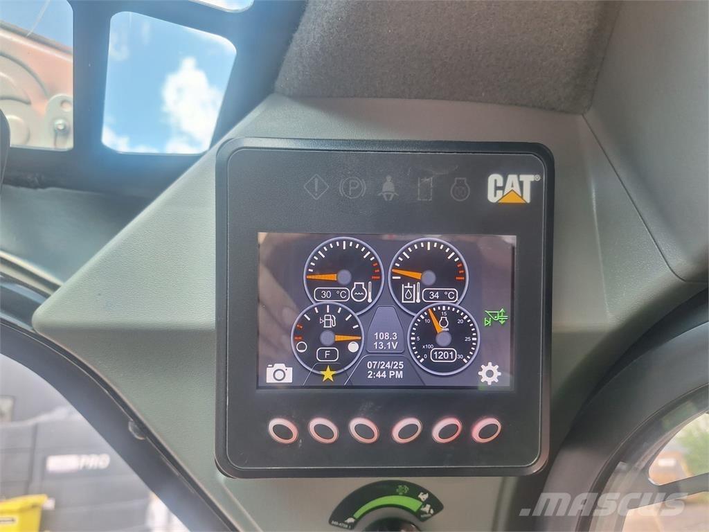 CAT 226D3  휠로우더