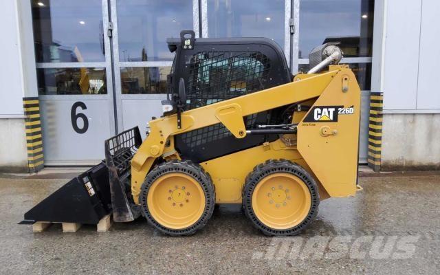 CAT 226D3  휠로우더