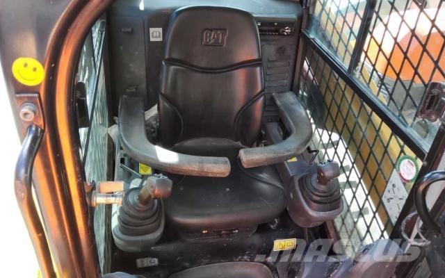 CAT 259D HF  스키드로더