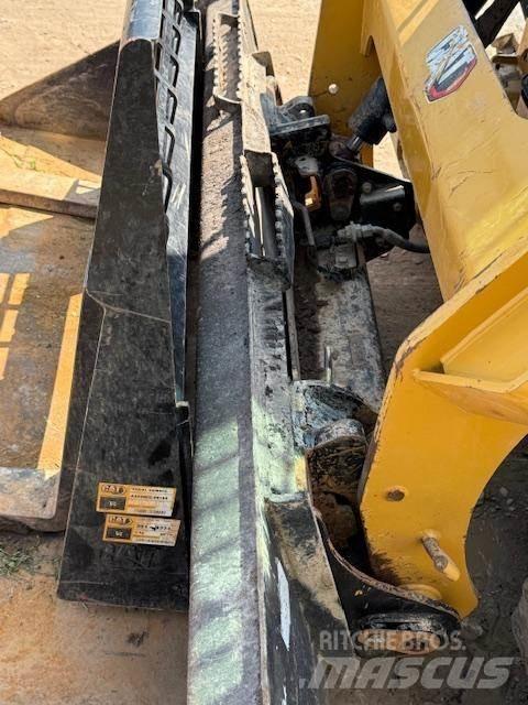 CAT 259D3  스키드로더