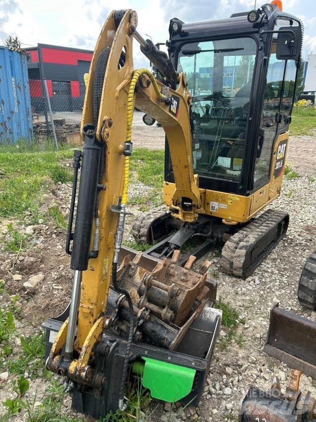 CAT 301.6 소형 굴삭기 7톤 미만