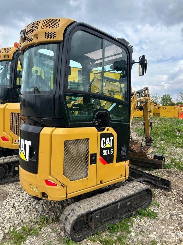 CAT 301.6 소형 굴삭기 7톤 미만