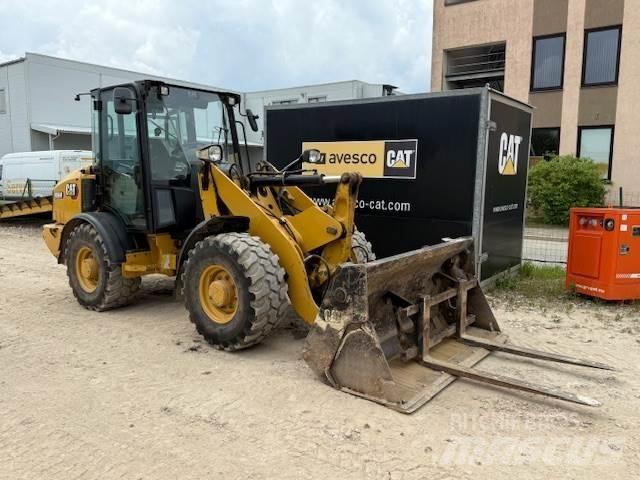 CAT 906  휠로우더