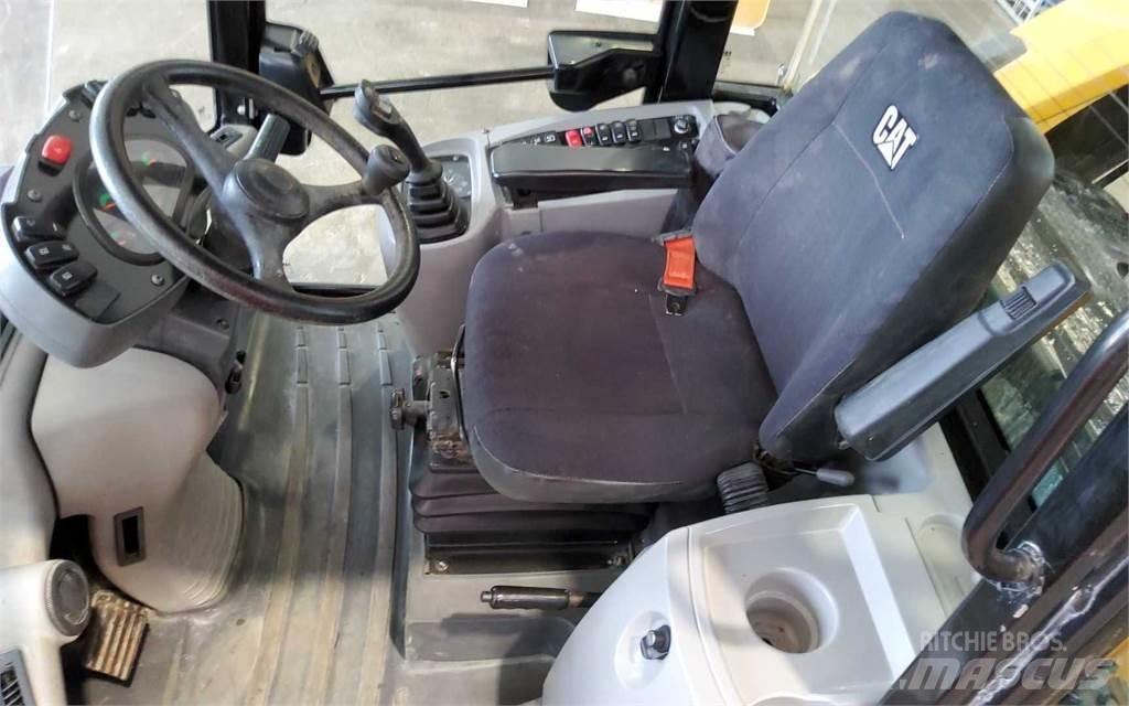 CAT 906M  휠로우더