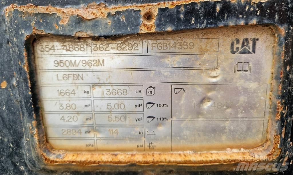 CAT 962M  휠로우더