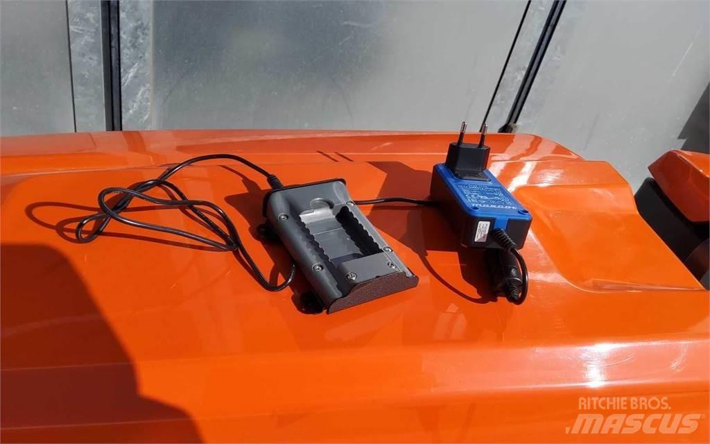 Husqvarna LP9505 기타 롤러