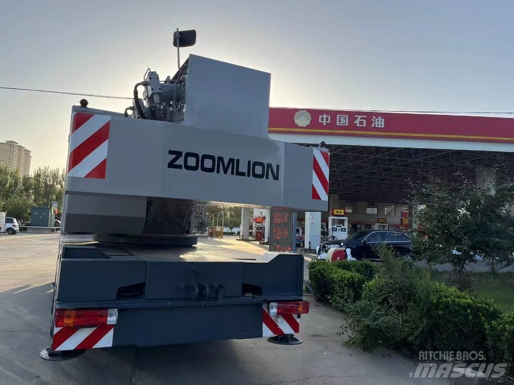 Zoomlion QY25V A/T 크레인