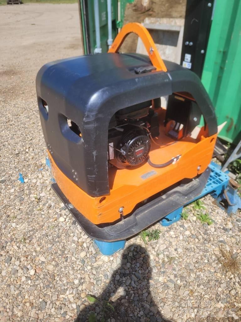 Atlas Copco RP400 견인 진동 롤러