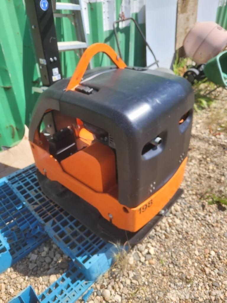 Atlas Copco RP400 견인 진동 롤러