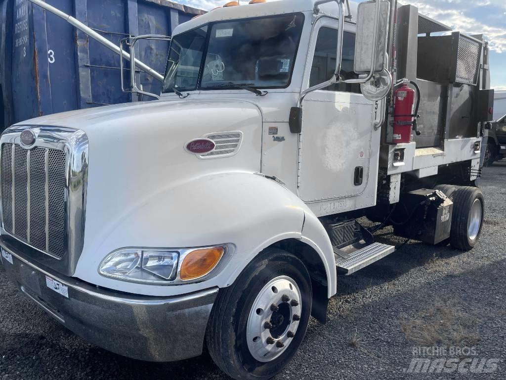 Peterbilt 330 폐기물 수거 트럭
