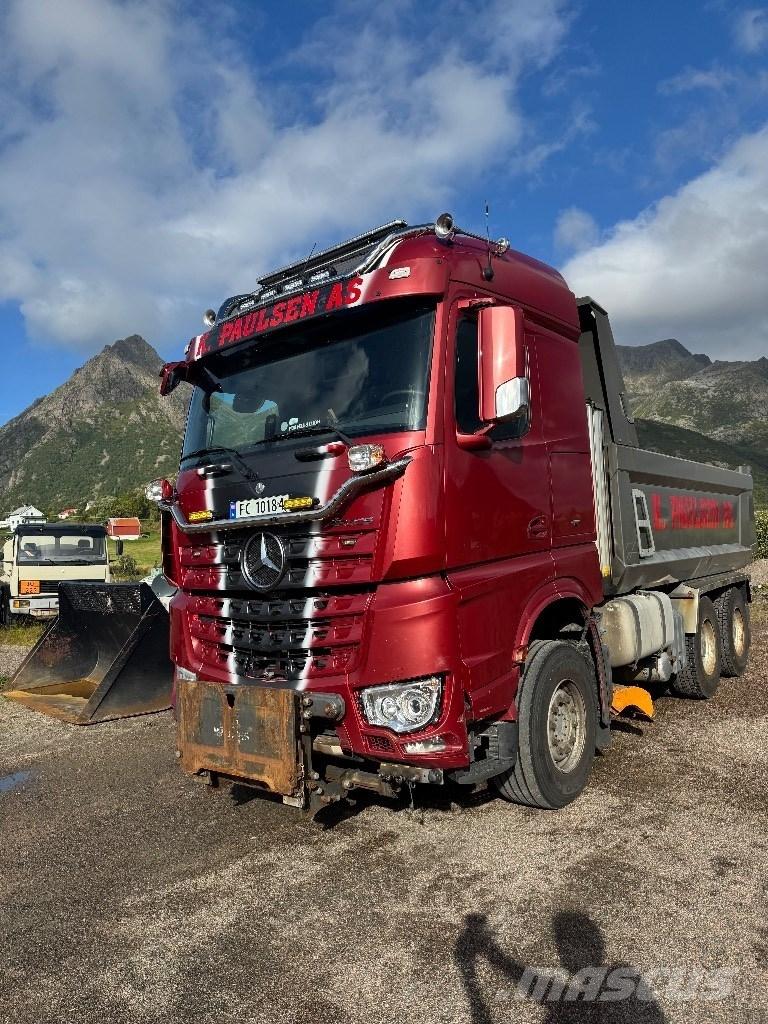Mercedes-Benz Arocs 덤프 트럭