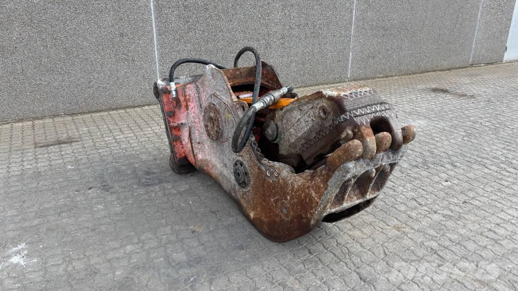 NPK G 18 J 크러셔