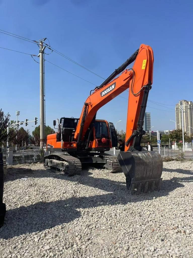 Doosan DX 225LC-9C 대형 굴삭기 29톤 이상