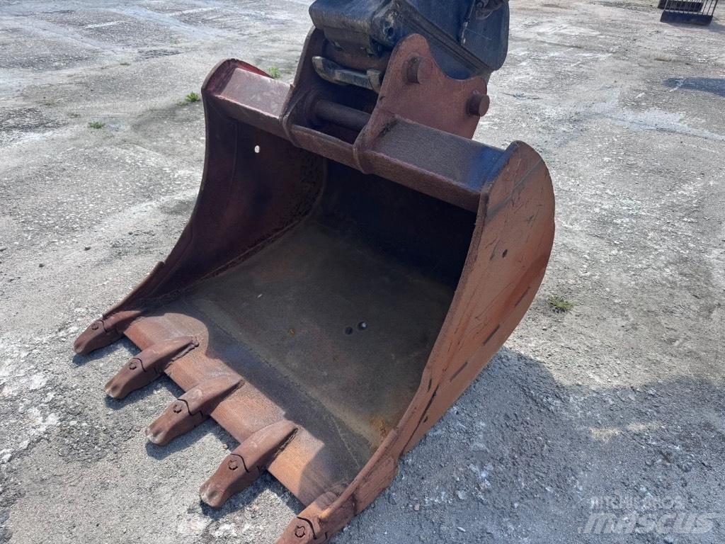 JCB JS 210 LC 대형 굴삭기 29톤 이상