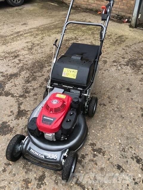 Honda HRH536HX 밀면서 전진하는 잔디깎기
