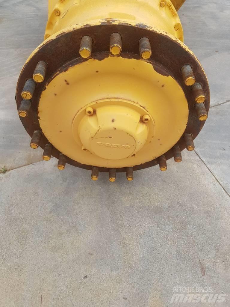 Volvo L110E 차축