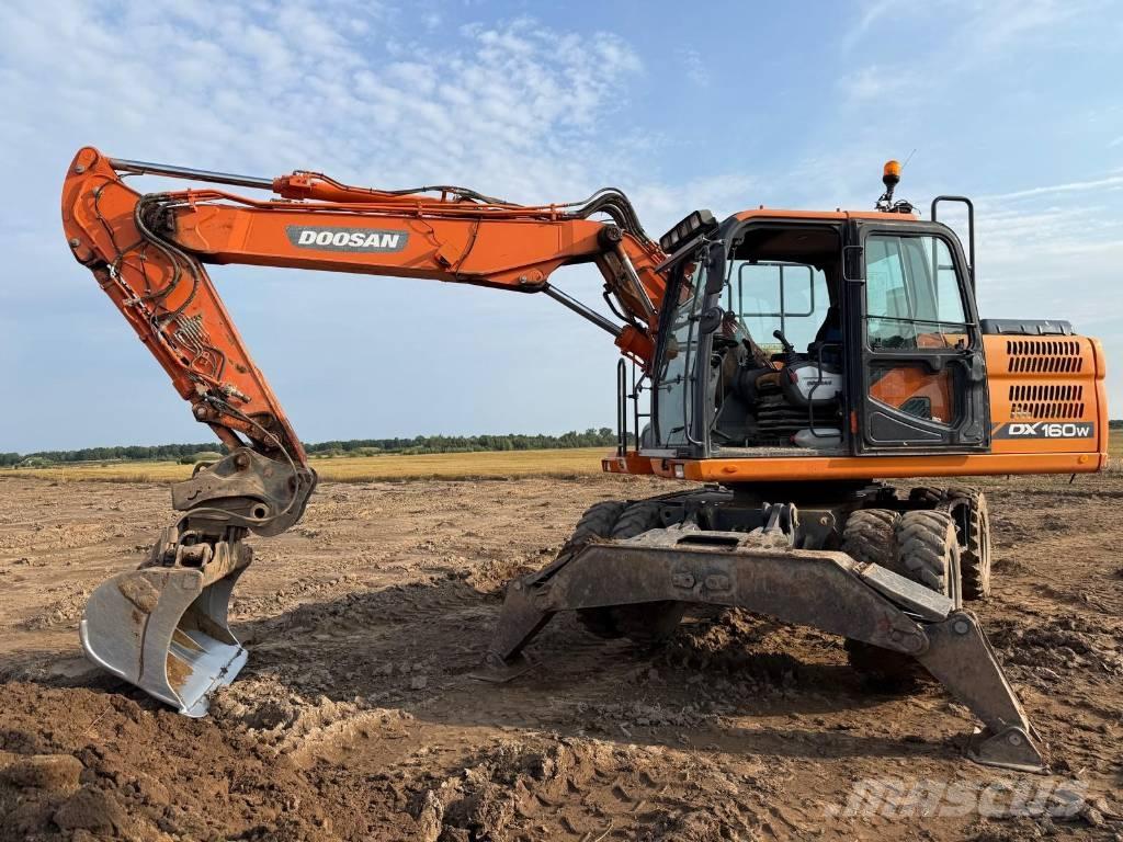 Doosan DX 160 W-3  휠 굴삭기