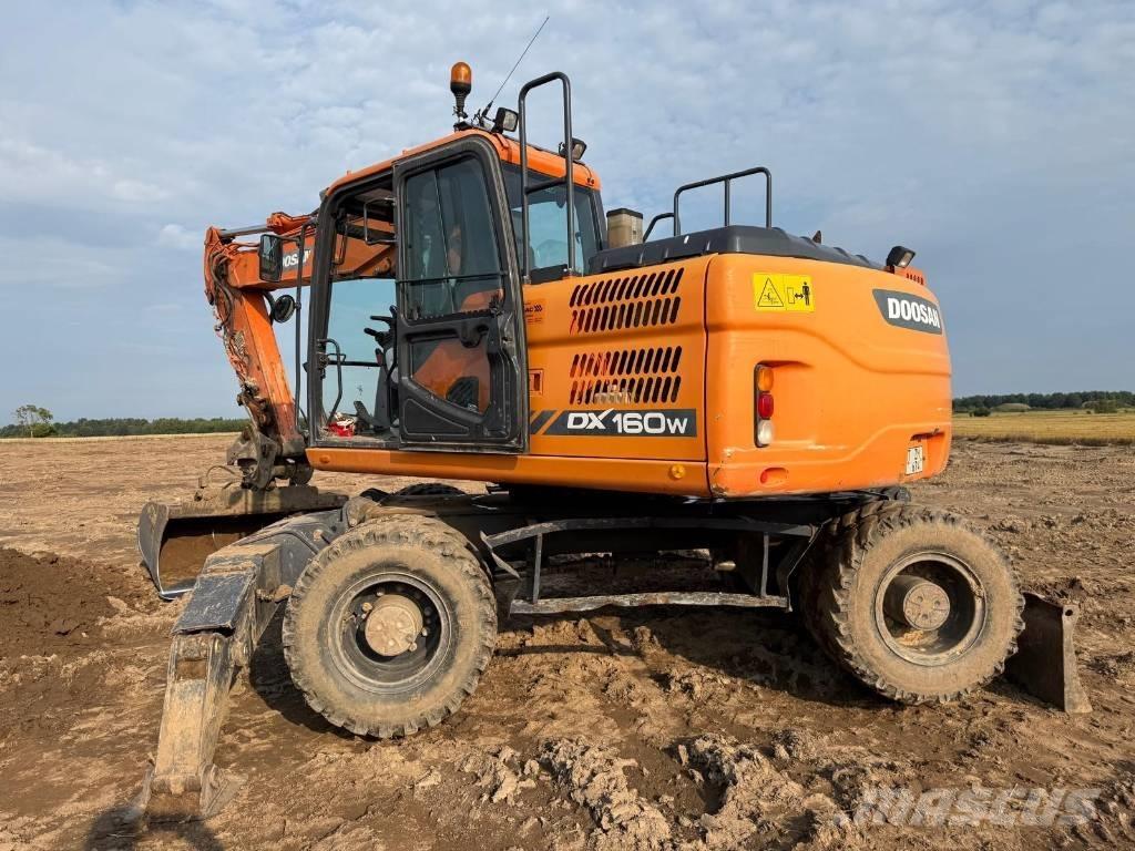 Doosan DX 160 W-3  휠 굴삭기