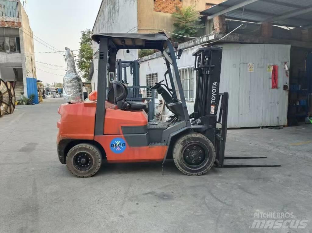 Toyota FD 30 디젤 지게차