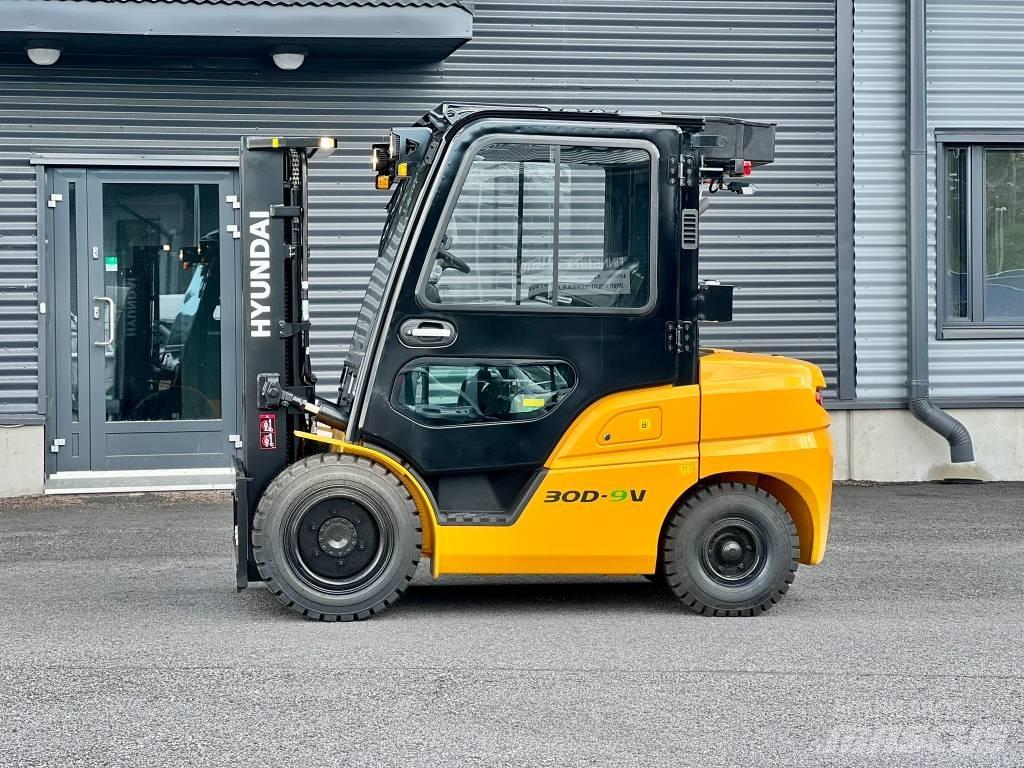 Hyundai 30D-9V 디젤 지게차