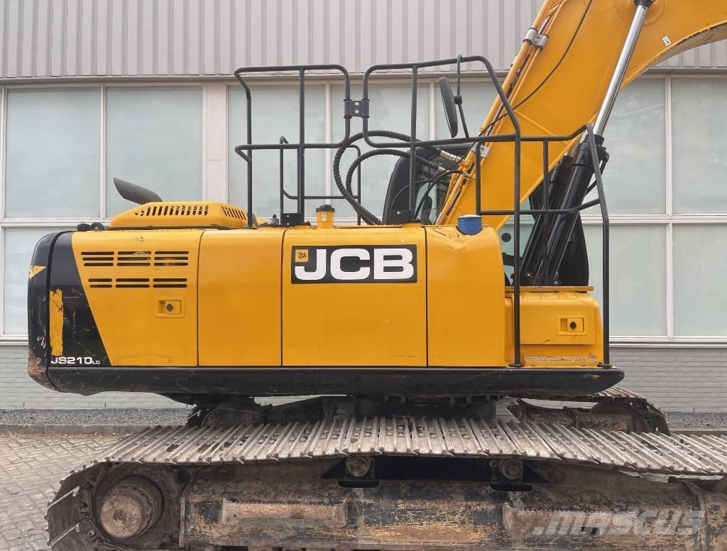 JCB JS 210 LC    2017 대형 굴삭기 29톤 이상