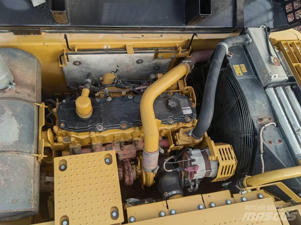 CAT 325 D2 대형 굴삭기 29톤 이상