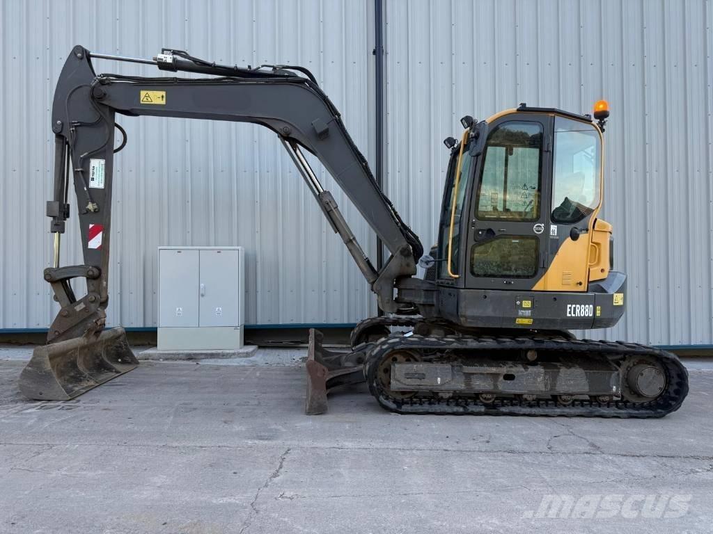 Volvo ECR 88 D 중형굴삭기 7톤-28톤