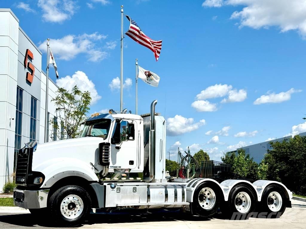 Mack Titan TD 713 트랙터 유닛