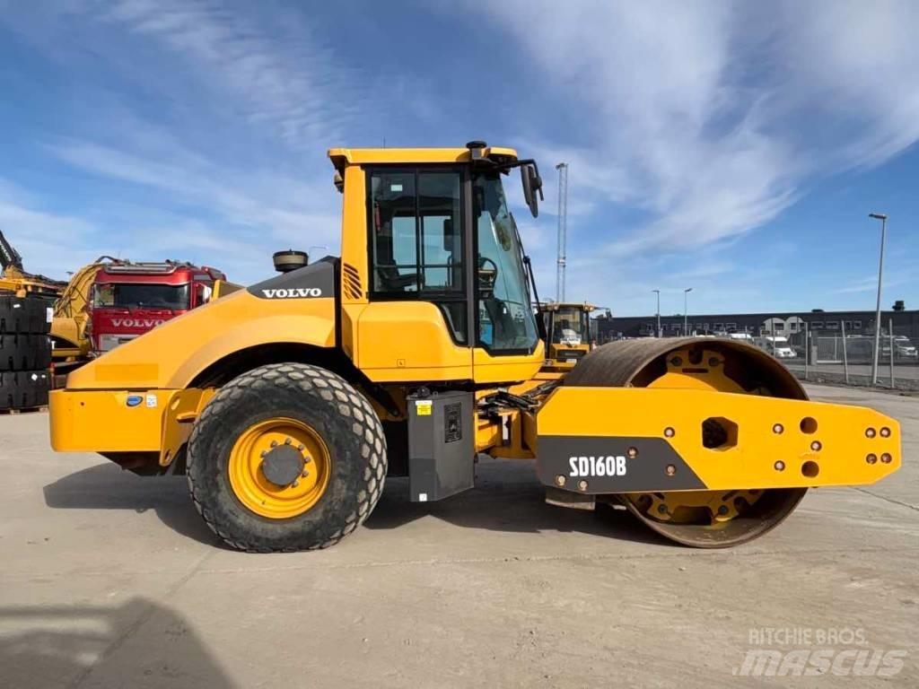 Volvo SD 160 B 싱글 드럼 롤러