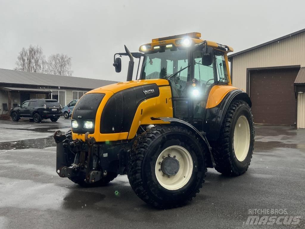 Valtra M 150-4 트랙터