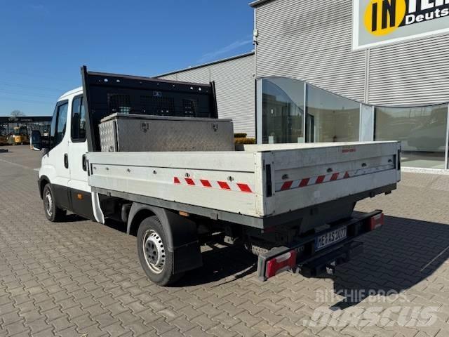 Iveco Daily 35 S12 패널 화물차