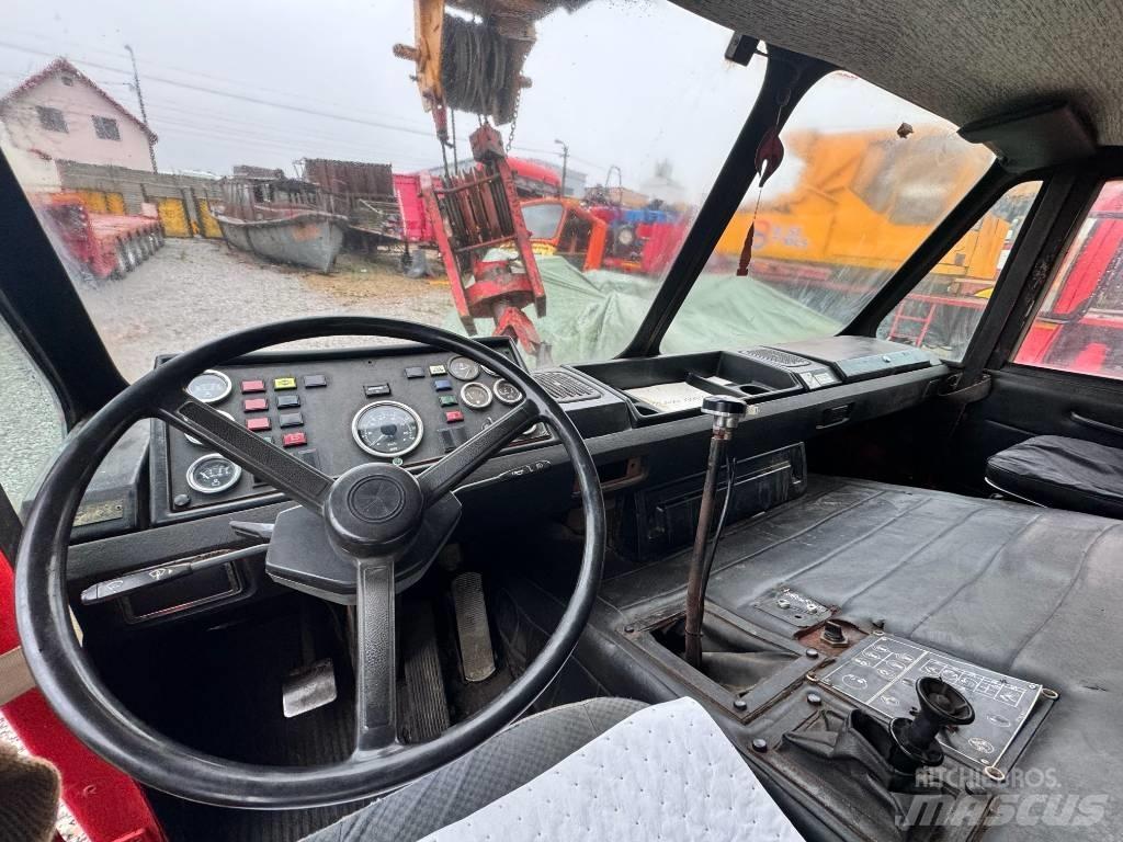 Coles 830T A/T 크레인