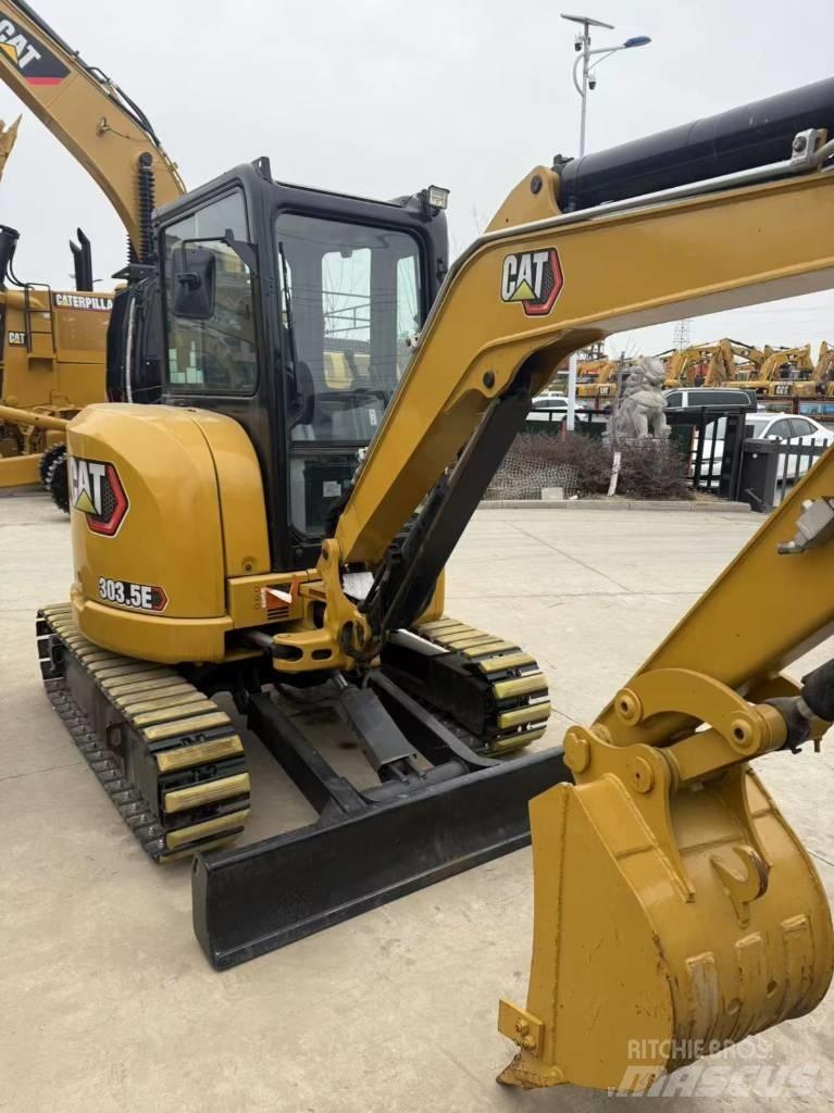 CAT 303.5 E 소형 굴삭기 7톤 미만