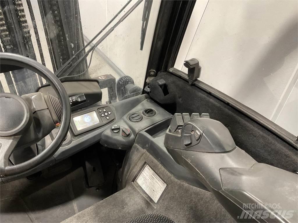 CAT EP35N 전동 지게차