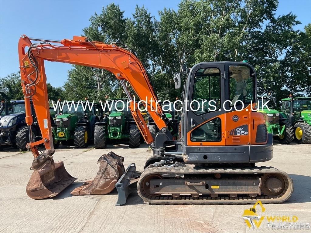 Doosan DX 85 R-3 중형굴삭기 7톤-28톤