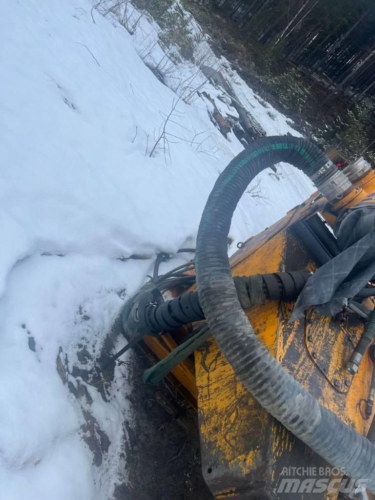 CAT 325 FL CR 도로 굴착기