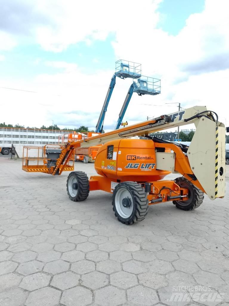 JLG 600 AJ 관절형 전동이동 리프트