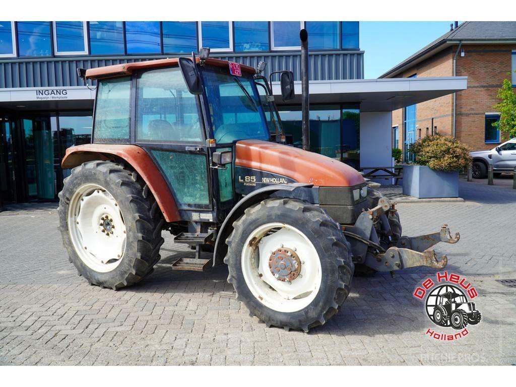 New Holland L85 트랙터