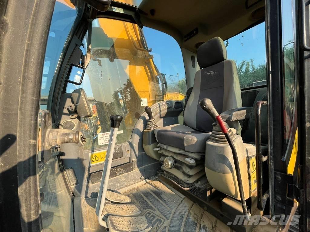 JCB JS 190 N LC 대형 굴삭기 29톤 이상