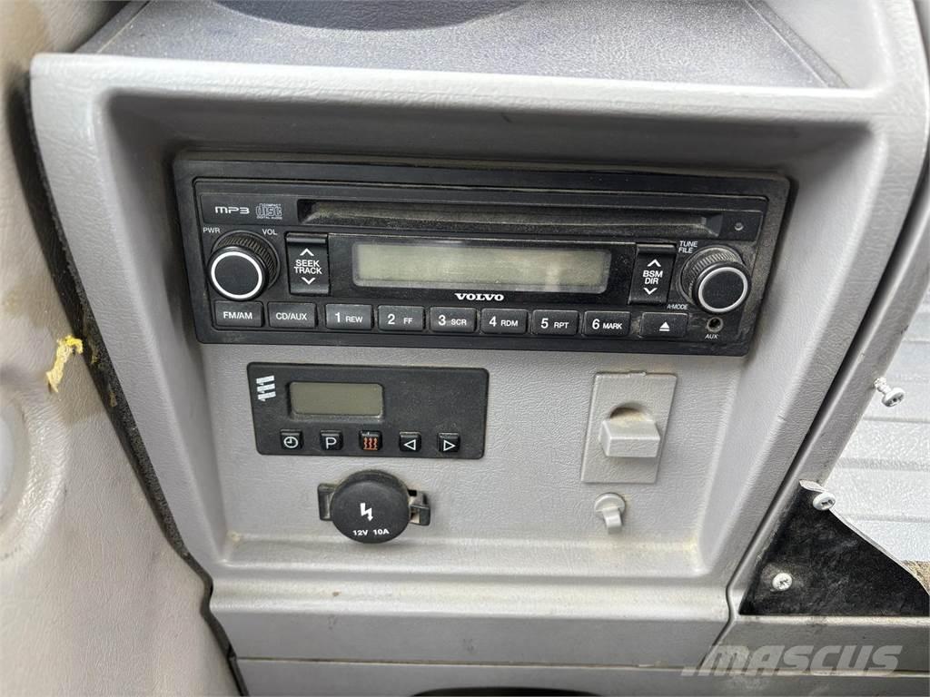 Volvo EC140CL 대형 굴삭기 29톤 이상