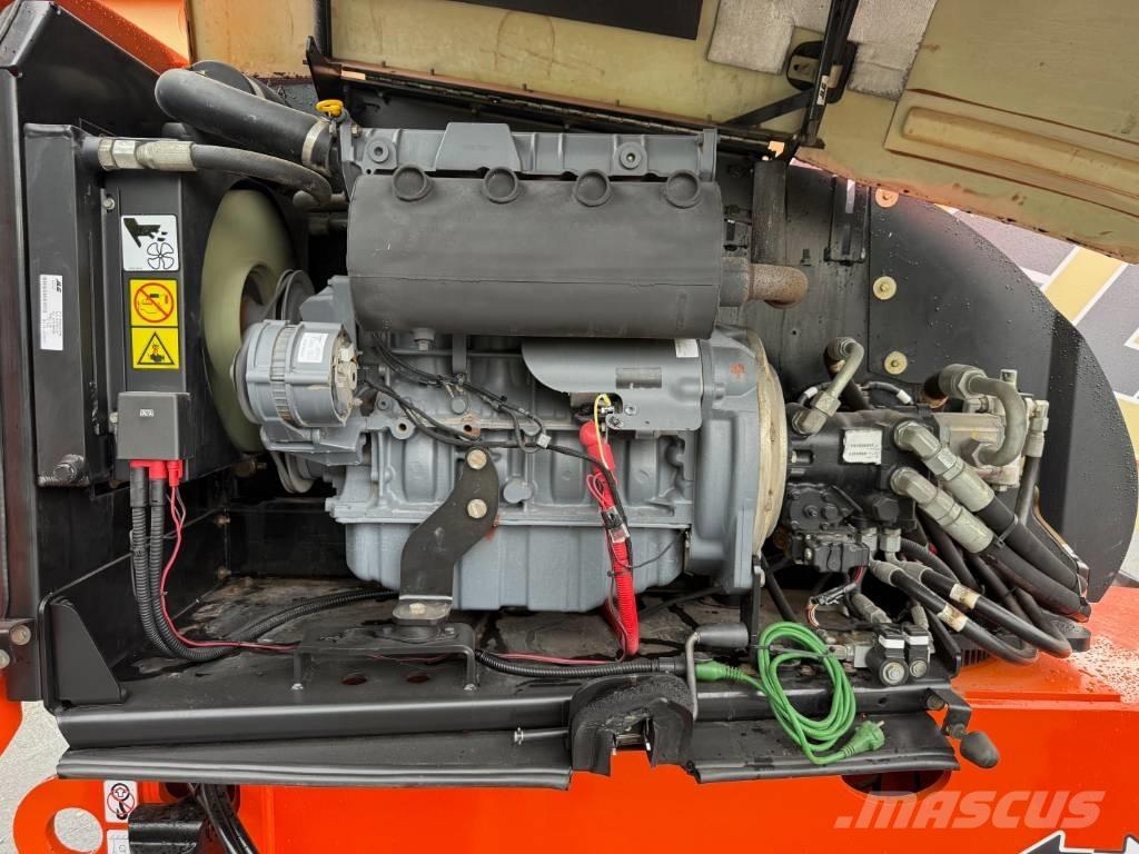 JLG 660 SJ 관절형 전동이동 리프트