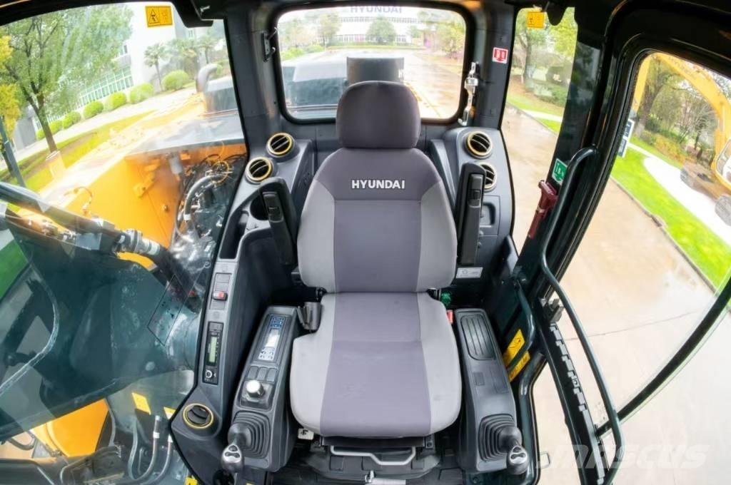 Hyundai HX 220 L 대형 굴삭기 29톤 이상