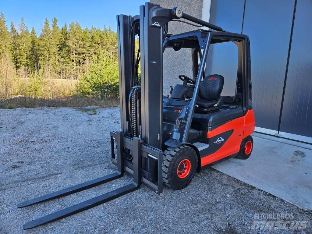 Linde E30-01 전동 지게차