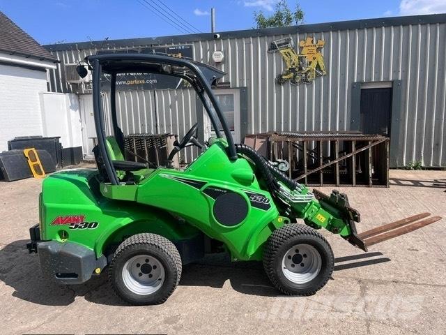 Avant M530 미니 로더
