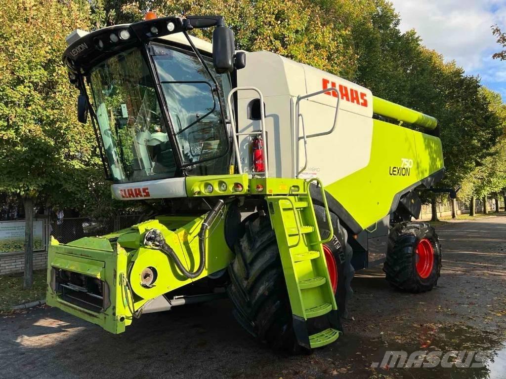 CLAAS 750 콤바인 수확기