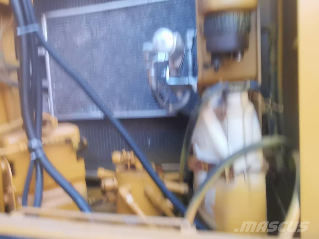 CAT 330 D 대형 굴삭기 29톤 이상