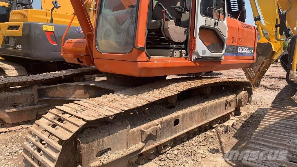 Doosan DH 300 LC-7 대형 굴삭기 29톤 이상