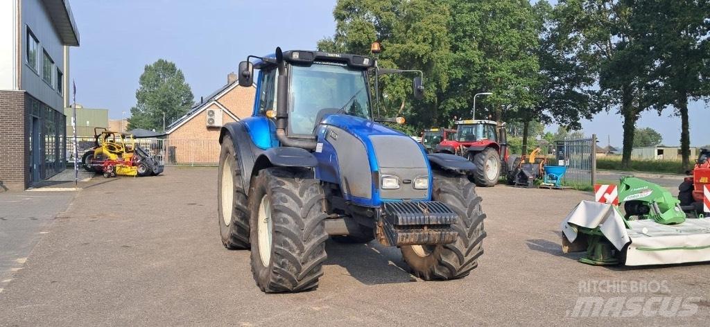 Valtra T160 트랙터