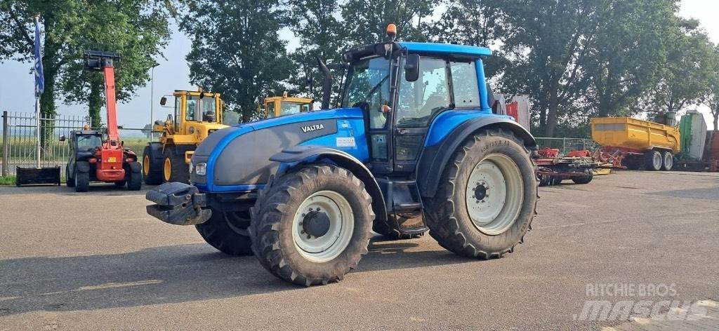 Valtra T160 트랙터